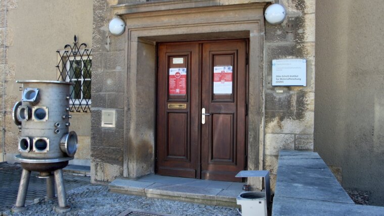 OSIM, upper entry